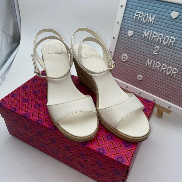 EUC Tory Burch wedge size 9 off white - Picture 2 of 5